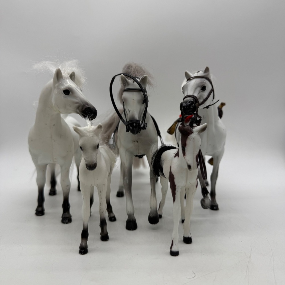 Marchon Grand Champion Horse Figure Lot  5pc White Grey Mixed Vintage 1980s